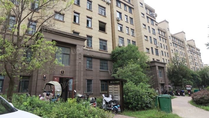 文一名门皇马C区外景图