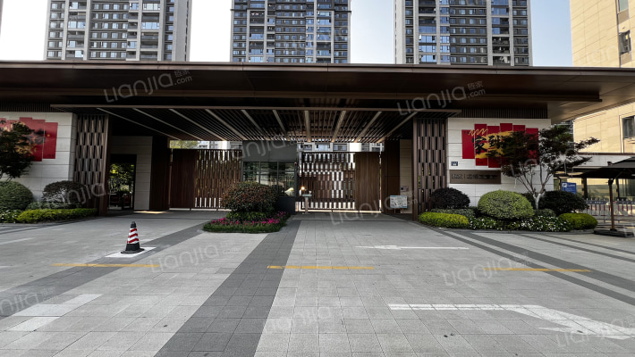 联发北秀观云外景图