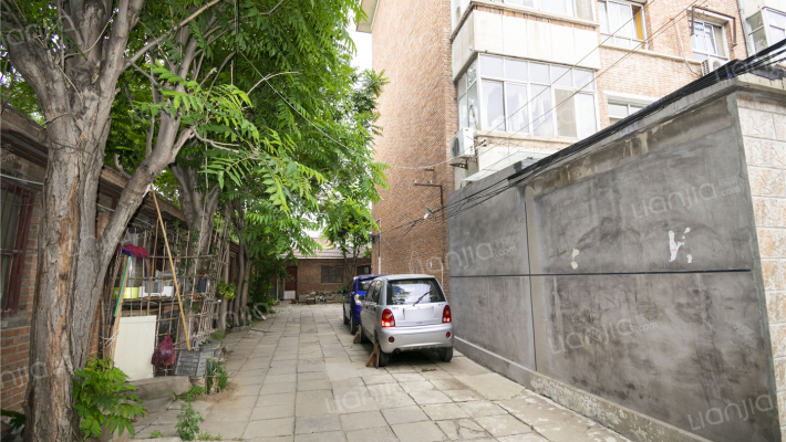 县医院家属楼外景图