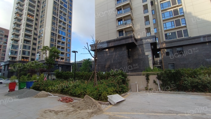 柳青大厦外景图