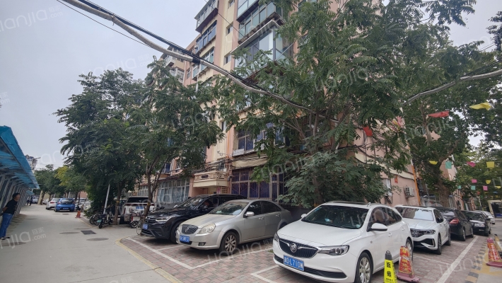 华药六生活区外景图