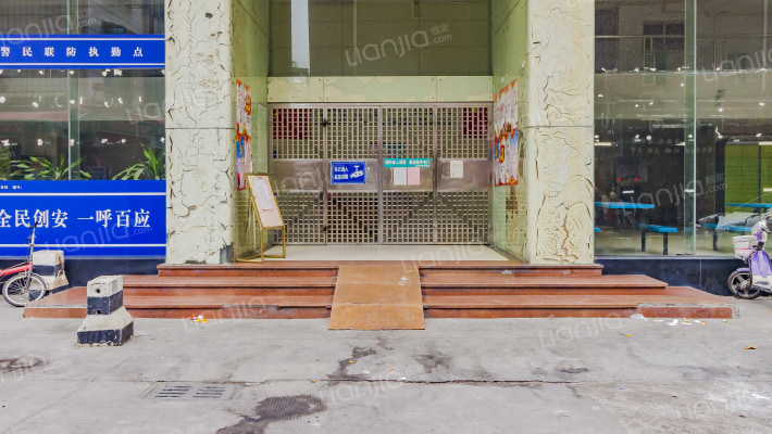 金汇大厦由东莞市常平地产开发实业公司建成;楼栋总数3栋,共计房屋