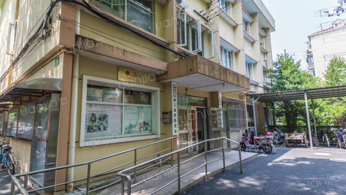 密二小区外景图