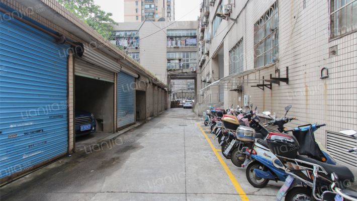 众鑫大厦外景图