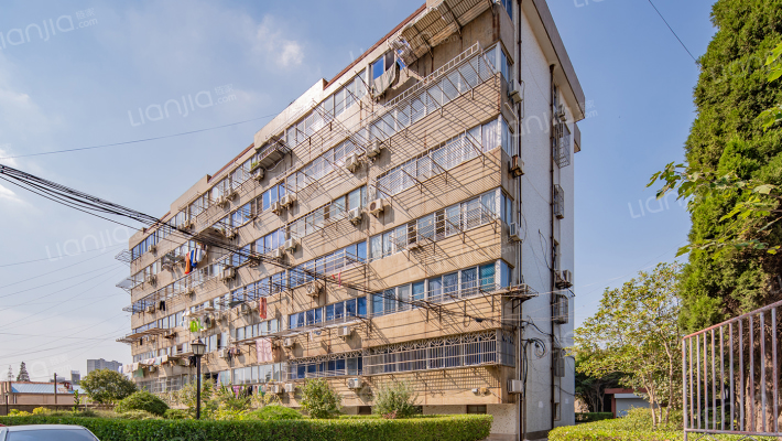 老汽车站北楼外景图