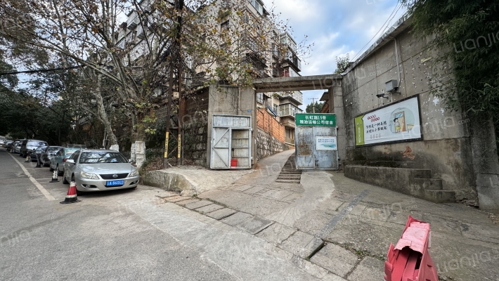 省粮油运输公司宿舍外景图