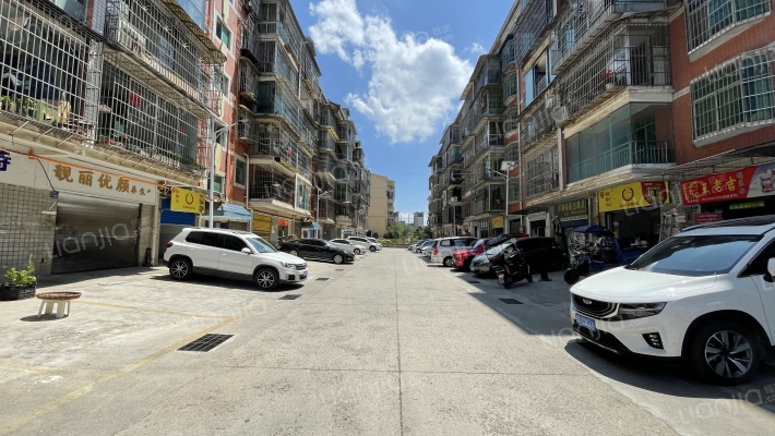 白金大道238号外景图