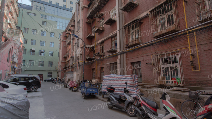 甘报社大厦隔壁（白银路）外景图