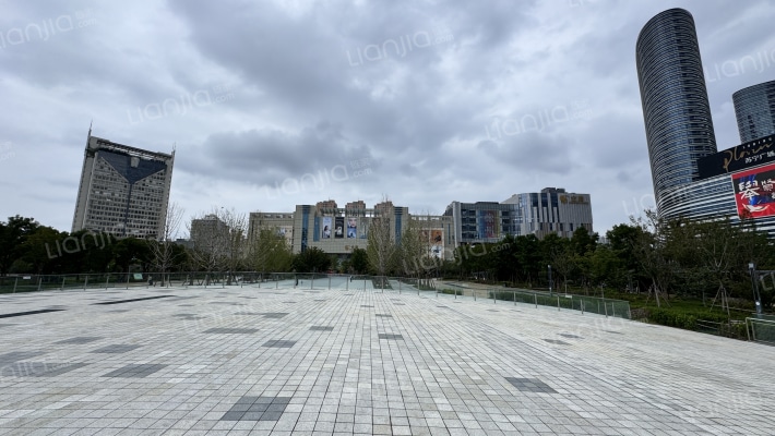 彭城广场外景图