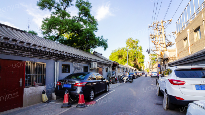 东四十一条外景图