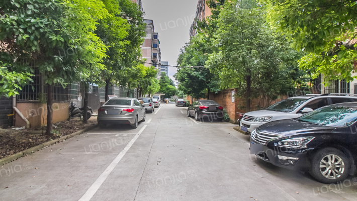 洪都村公寓外景图