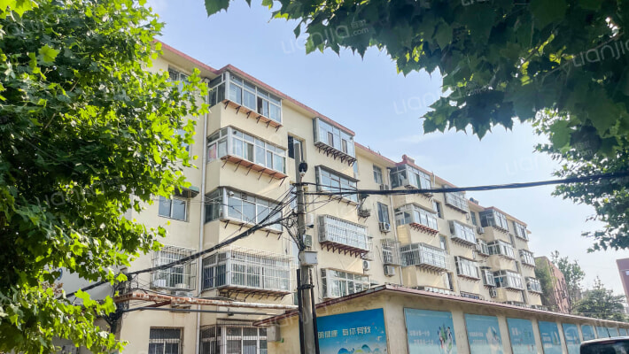 市立三院宿舍外景图