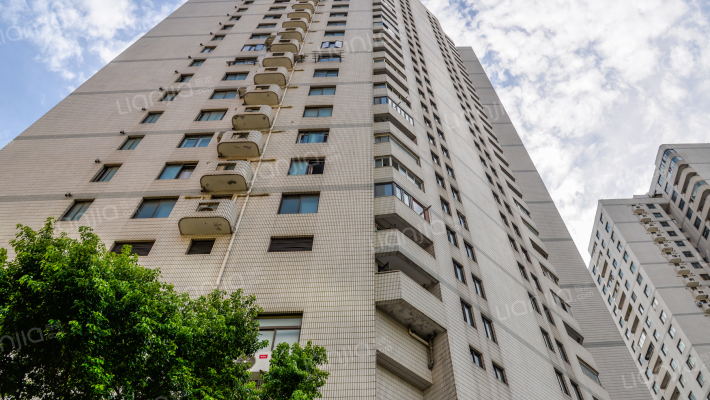 华苑大厦外景图