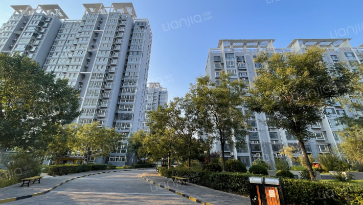 东方新城外景图