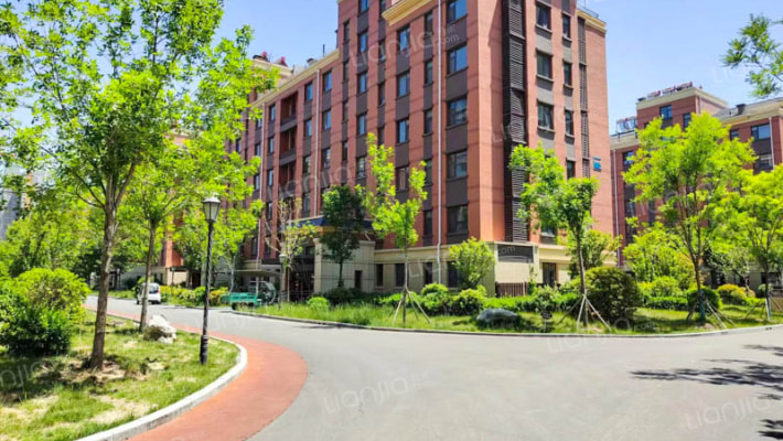 中房花漫里外景图