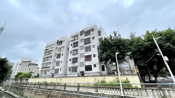 人行职工住宅外景图