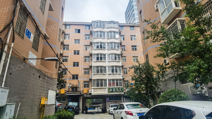 荣达花园外景图