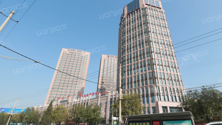 新合作广场外景图