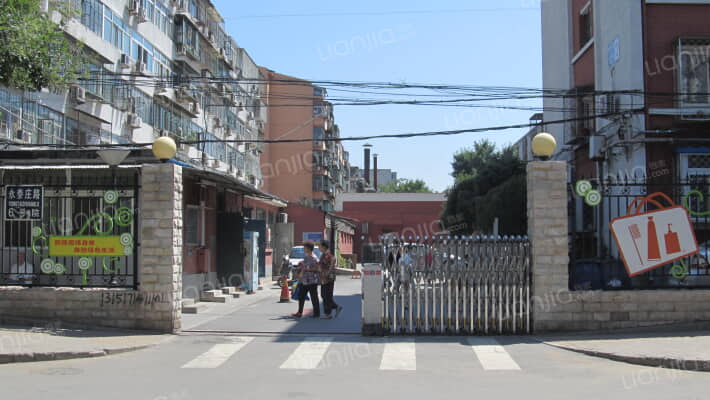 武警五支队家属院外景图