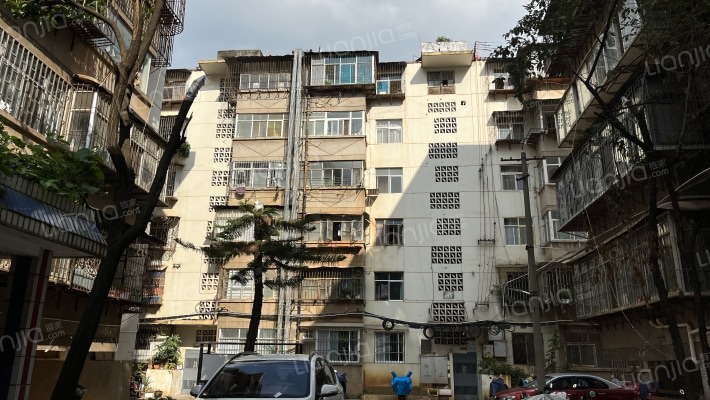 昆明卷烟厂老生活区外景图