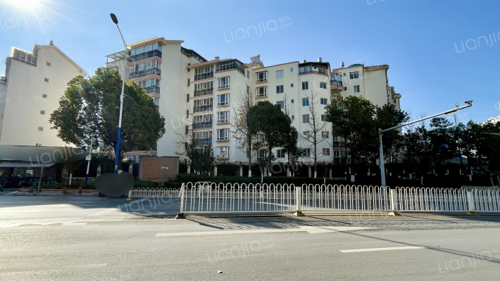 圣华花园外景图