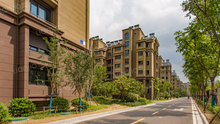 园林佳苑外景图