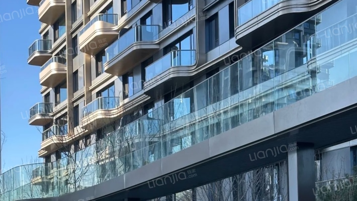 合生·缦云外景图