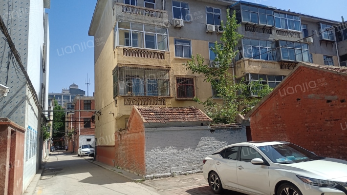 保利汽修小区外景图