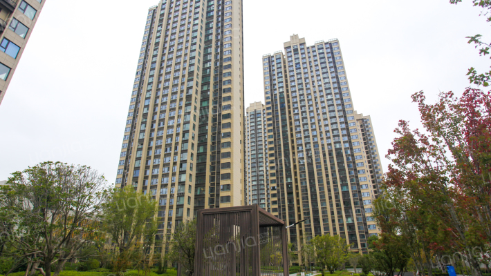 信保十里樾外景图