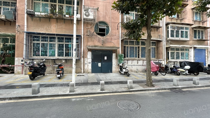 解放西路交警支队宿舍外景图