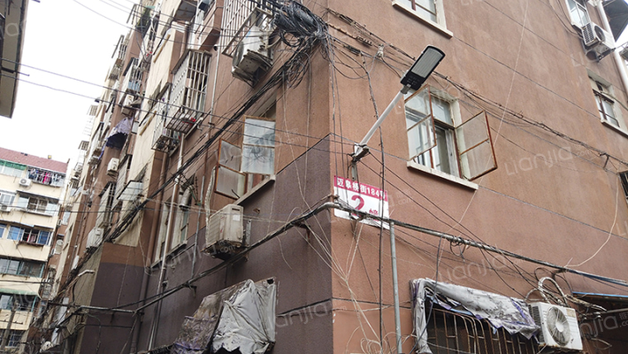 迈皋桥街184号外景图