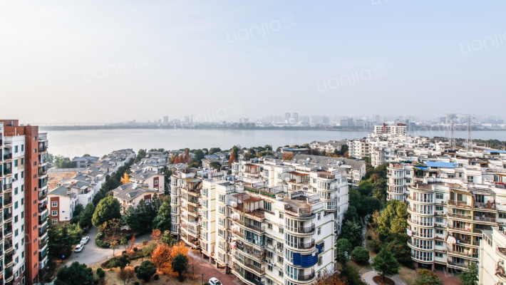 华工镜湖园外景图