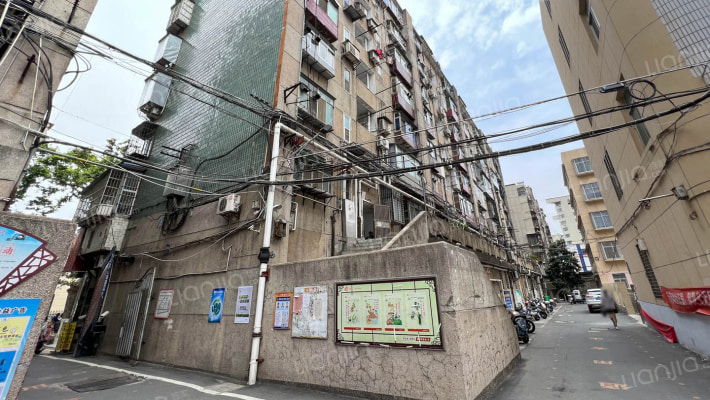 前进路小区外景图