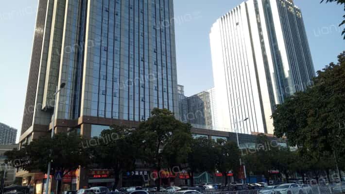 财富广场外景图