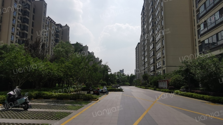 辉映时代花园外景图