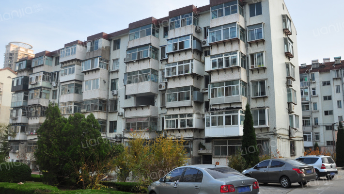 闻涛山庄外景图