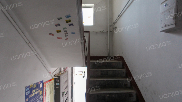 胜利街回收公司外景图