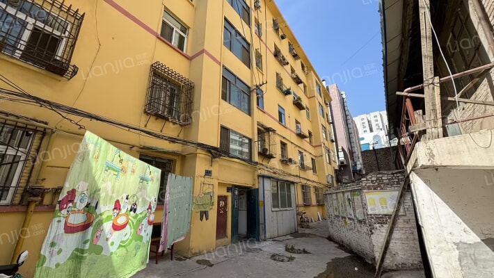 彩印厂家属院外景图