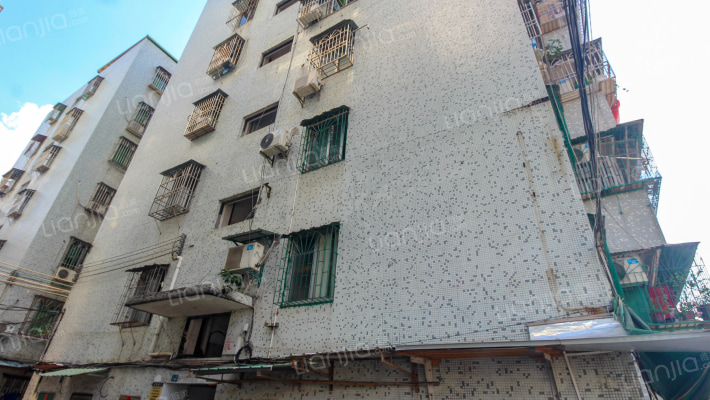 华鸿楼住宅外景图