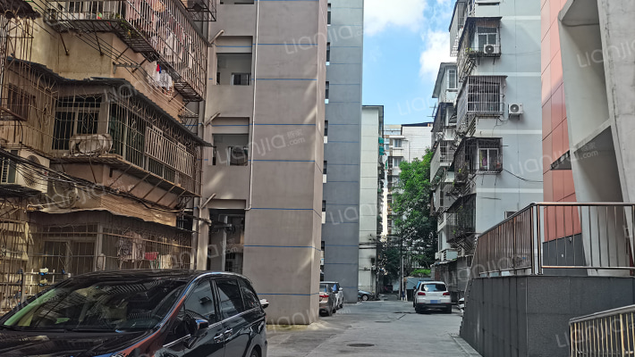 话剧团宿舍外景图