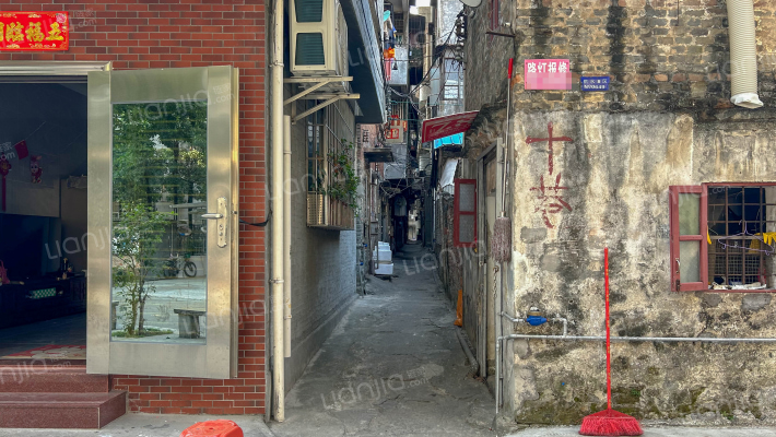 东岸路十巷外景图