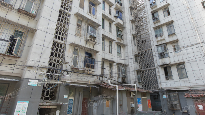 武泰闸堤街外景图