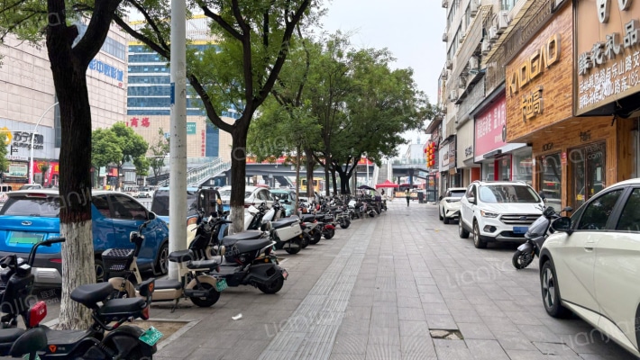 驻马店高级中学营住楼外景图