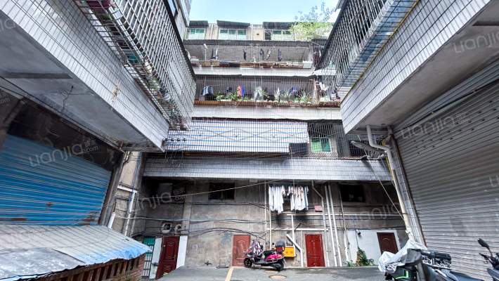 皮鞋城四路178号外景图