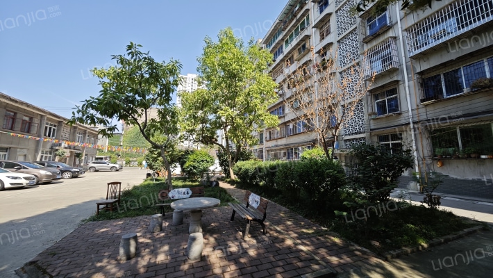 甘孜州邮电小区外景图