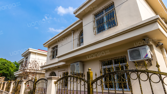 逸苑别墅外景图