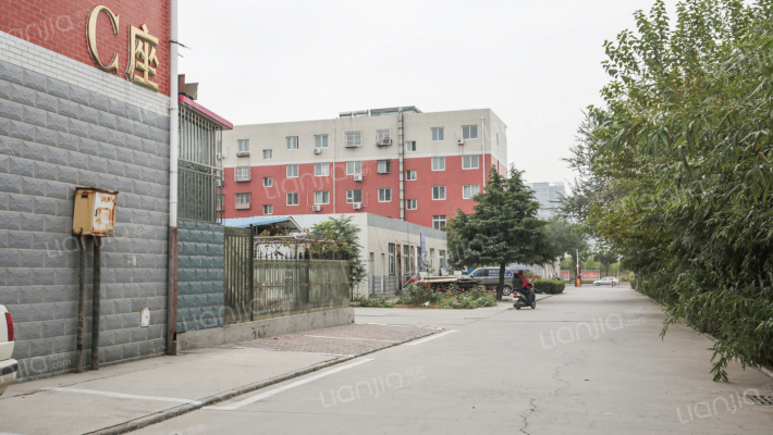 中美公寓外景图