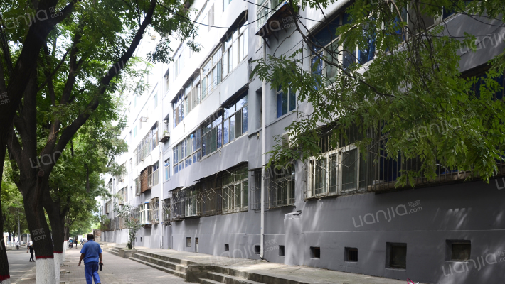 东安苑小区外景图