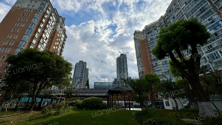 金色江南外景图