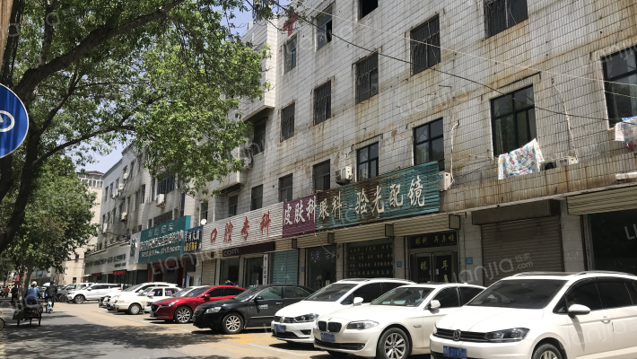 空压机厂商住楼外景图